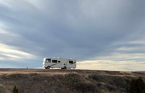 2004 Four Winds RV Hurricane 30Q RV rental photo 2
