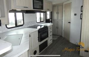 2022 Shadow Cruiser 225RBS RV rental photo 5