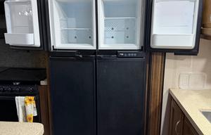 2019 Chaparral 381RD RV rental photo 2
