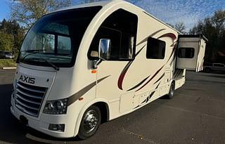 2018 Thor Axis Class A | UNLIMITED MILES  SLEEPS 6