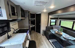 VERY clean - Compact - Easy to tow! Perfect!!!!