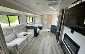 2024 Prime Time RV Avenger 27DBS
