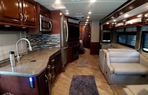 2017 Fleetwood RV Bounder 35K