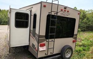 Keystone Cougar | Luxury Chef's Kitchen & 3 Slides