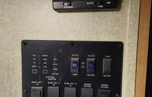 23' ROCKWOOD ROO SLEEPS 10 COMES FULLY STOCKED