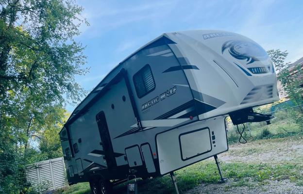 2021 Forest River RV Cherokee Arctic Wolf 287BH