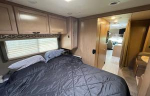 2019 Thor Daybreak 30DB Class C Super Comfortable!