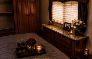 Sleeps 4 | Off-Grid Ready | Arctic Fox for Couples