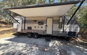 8 Person RV  With All The Features!