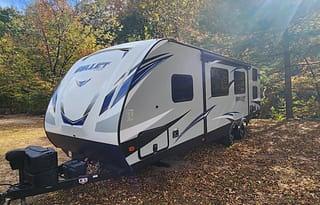 "Shelly": 28ft Bunkhouse, Pets + Film OK, Delivery