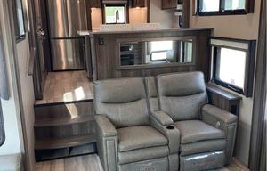 Luxury Rear kitchen Grand Design Solitude
