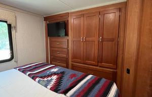 "The Dude" 2017 Winnebago - Minnie Winnie 31G