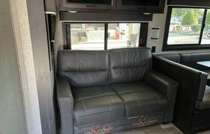 Family Friendly 2022 Jayco Jay Flight - Sleeps 10