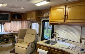 2008 Terra 34n RV rental photo 5