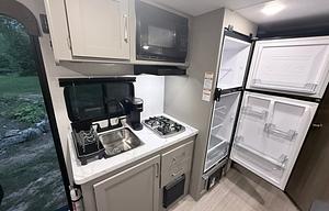 NEW mid-sized family camper fully stocked