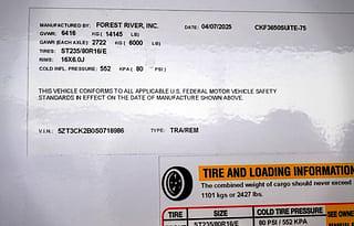 2025 Forest River RV Cherokee Arctic Wolf Suite 3650SUITE RV rental photo 2