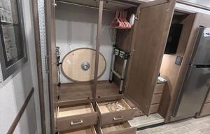 2023 Thor Motor Coach Outlaw 38MB