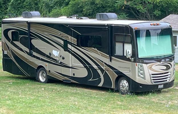 2016 Thor Motor Coach Challenger 36TL