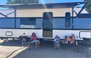 2025 Zinger Lite RV rental photo 2