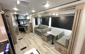 Luxury Family Camper Keystone Coleman Legacy2900BH