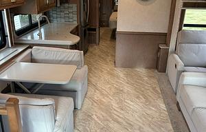 2021 Newmar Canyon Star 3719 RV rental photo 4