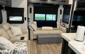 Redwood 5th wheel