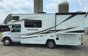 2019 Winnebago Minnie Winnie 22M RV rental photo 4