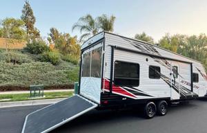 2018 Clean-Forest River RV Stealth FQ2313