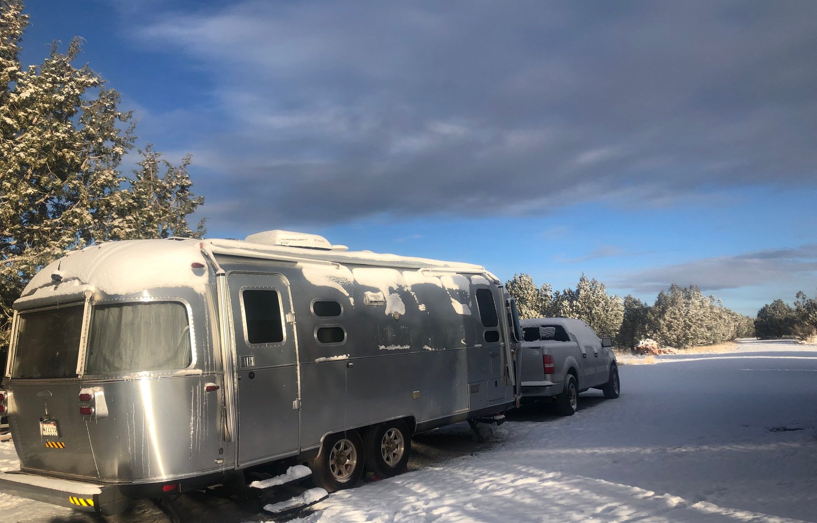 Airstream Flying Cloud 25FB|Delivery & full hookup