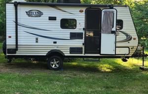 2016 Viking Ultra-Lite 17BH