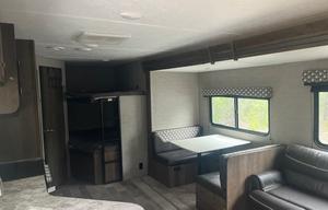 2019 Coleman Lantern Sleeps 10