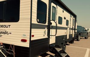 Spacious couples RV, dog friendly Hideout