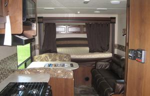2015 Jay Feather Ultra Lite X213 RV rental photo 5