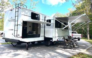 2025 Freedom Express 1.5 Bath, Fully Equipped!