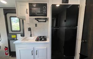 2024 Jayco- Perfect Size for a Couple