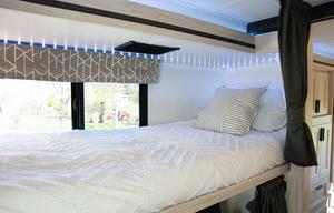 The ULTIMATE Coach - 2023 Sunseeker 3250DSLE