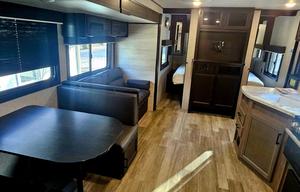 2022 Jayco Jay Flight SLX 30' Travel Trailer