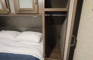 Couples Dream! 2019 Keystone Passport with extras!