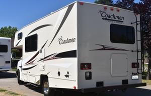 Perfect Couples Coach + 2 kids 23ft Freelander