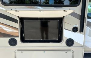*New Listing* 2016 Thor Freedom Elite 29FE