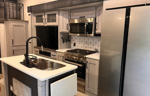 Spacious Family Friendly Luxury 5th Wheel 2BR/2BA