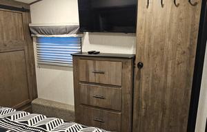 Z&S home on wheels with kids bunk room