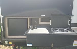 2021 Cruiser Radiance Ultra Lite 28QD RV rental photo 9