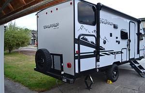 2020  Wolf Pup Black Label Bunk house FALL pricing