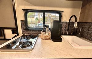 Clean & Comfy 2024 Avenir - Fully Stocked