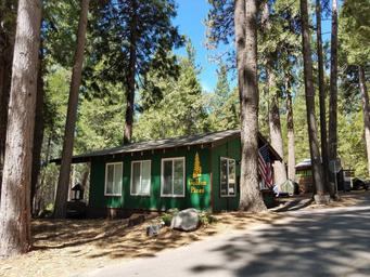 Golden Pines RV Resort & CG