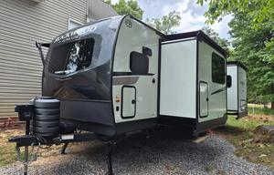 Luxury Camper | Theater Seating | Sleeps 4