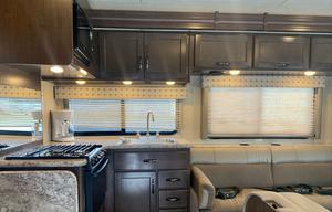 HECTOR - 2018 Thor Motor Coach Four Winds 30D