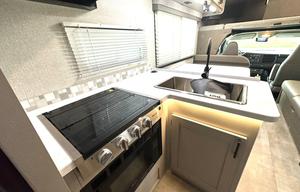 2025 BRAND NEW TOP RATE  FreeLander 27QB CHEV 4500