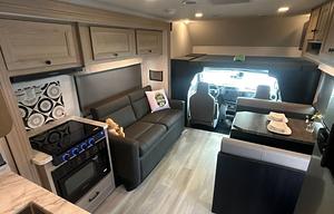 S17 -2027 Sunseeker 3250 Bunkhouse